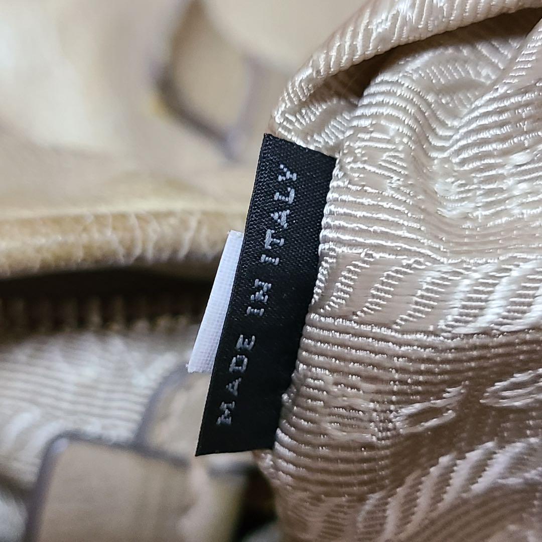 PRADA HANDBAG - Brands Select